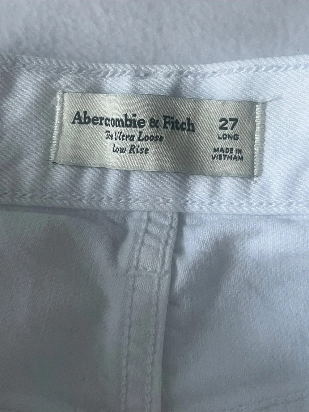 Abercrombie & Fitch White The Ultra Loose Low Rise Jeans Size 27 Long